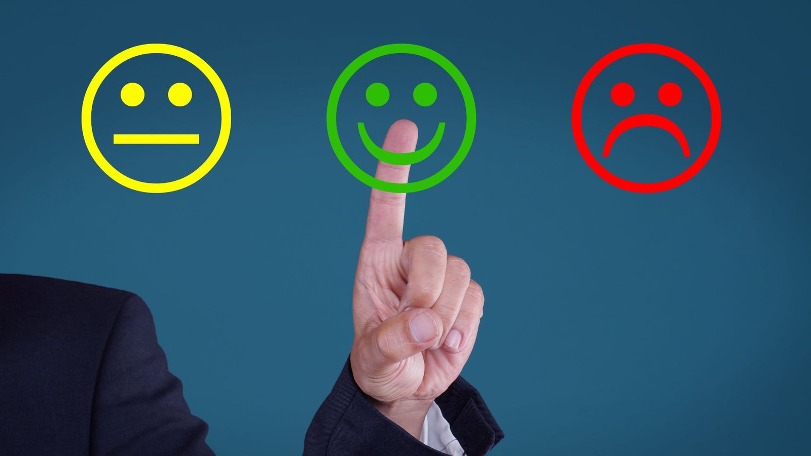 Descubra como aumentar a confiança do cliente em seu negócio utilizando avaliações estratégicas e construindo relacionamentos autênticos.