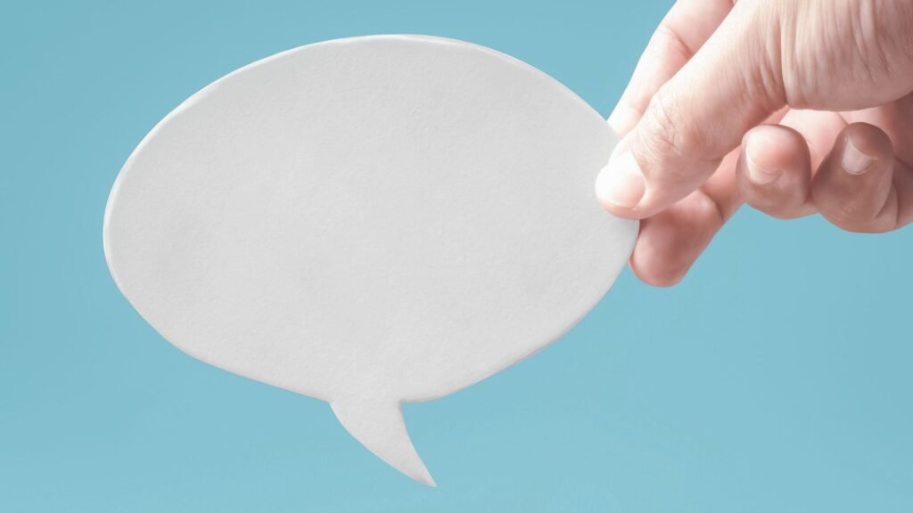 Descubra como o volume e a frequência de avaliações impactam sua presença online e estratégias de SEO. Melhore sua credibilidade e visibilidade!