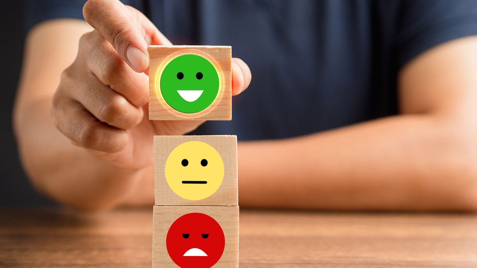 Descubra como o Google Ads avalia sua empresa antes de liberar escala. Aprenda a otimizar anúncios e melhorar sua presença online.